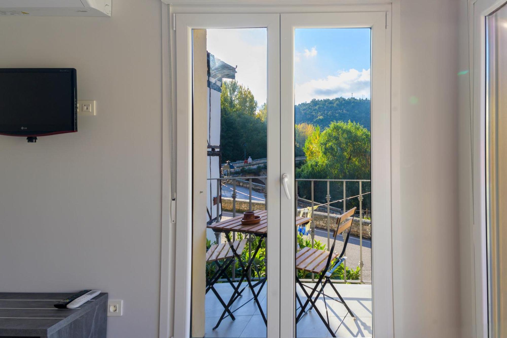 Apartamentos El Puente Covarrubias Eksteriør billede